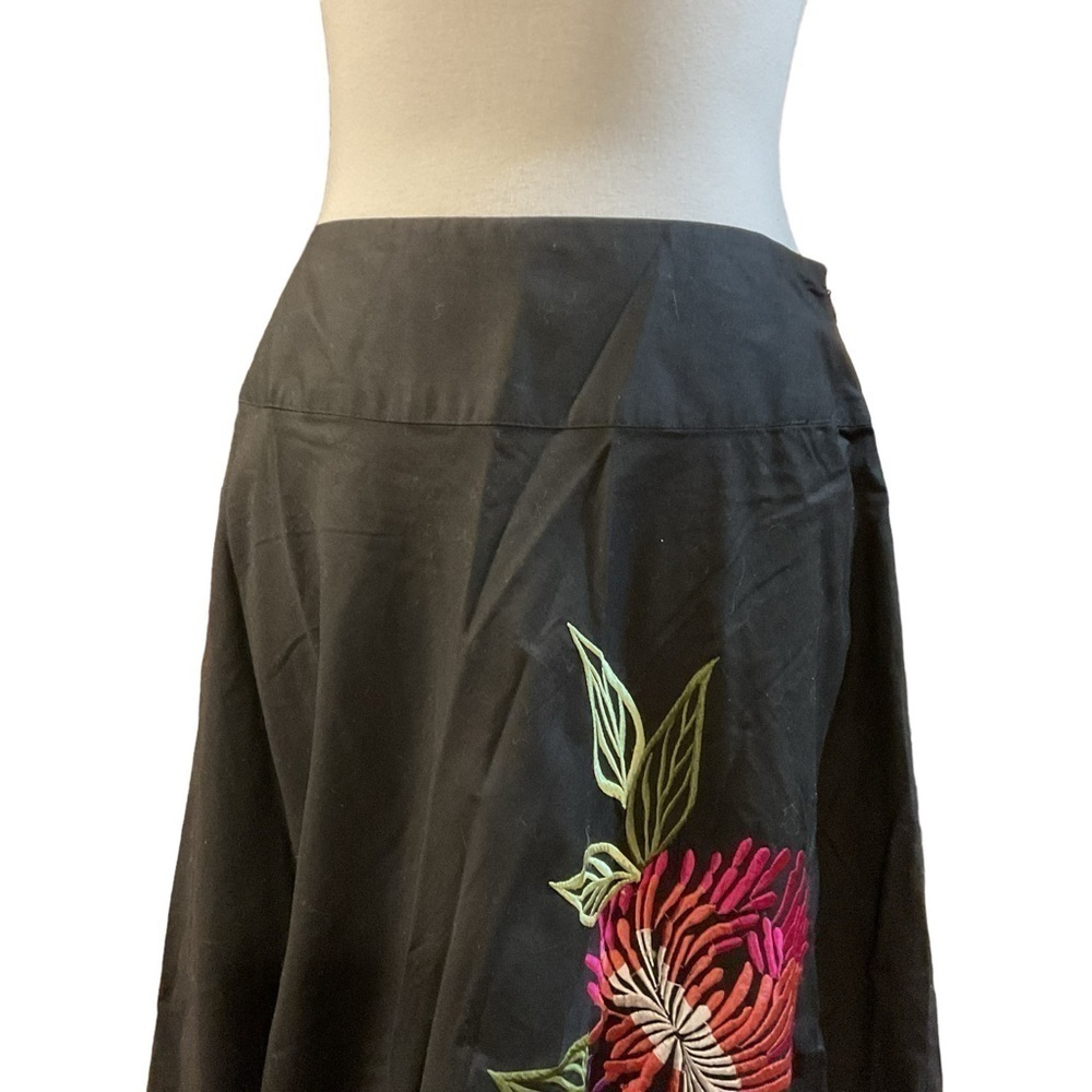 SLB A Line Embroidered Mid Calf Tea Length Black Skirt Size 4 - Picture 5 of 9